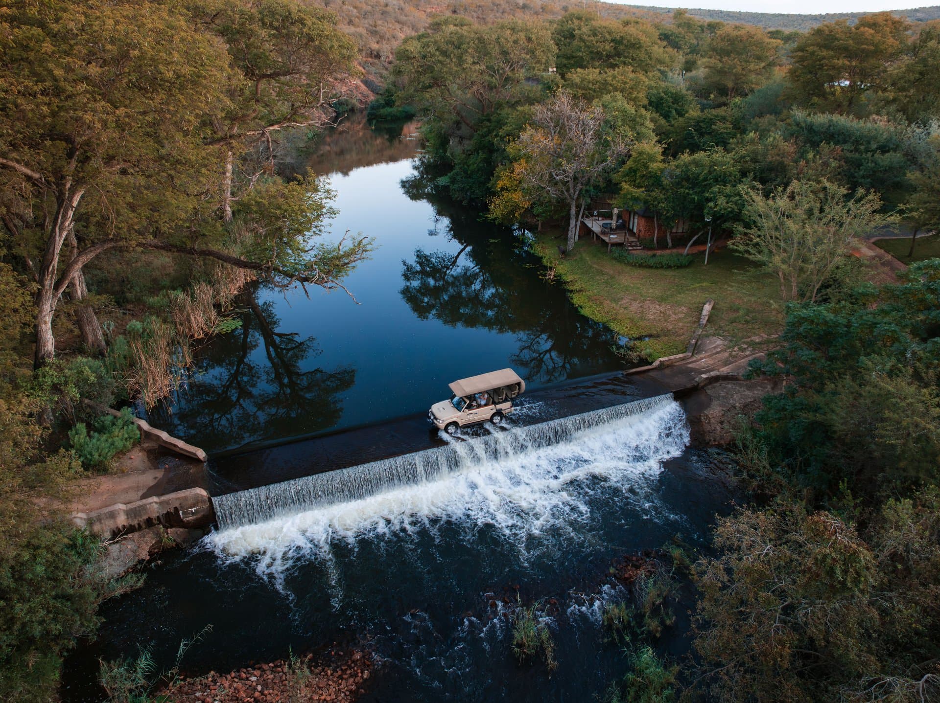 Mologa River Lodge entrance